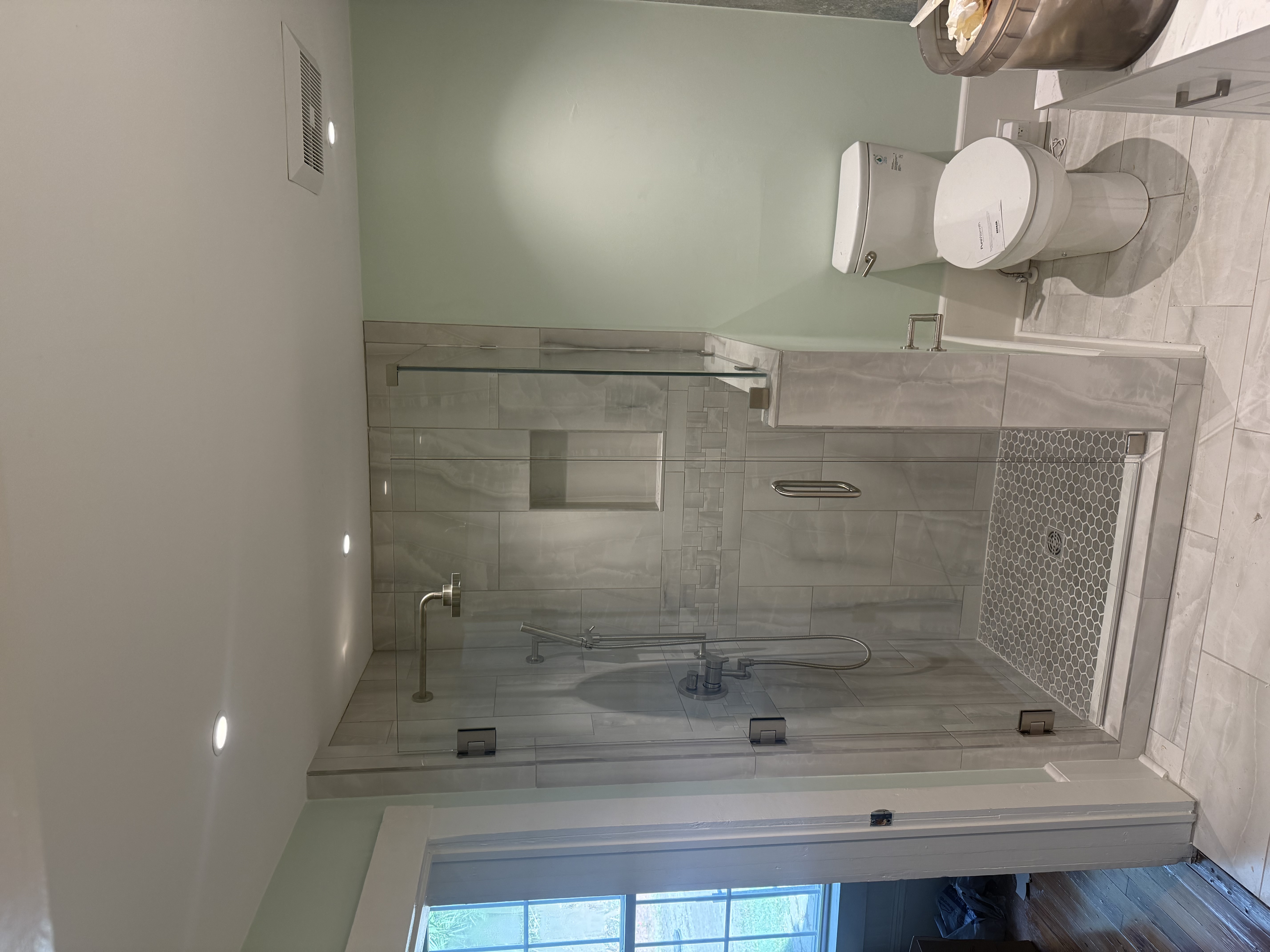 Hinge Door with Inline Notched Panel & 90° Return